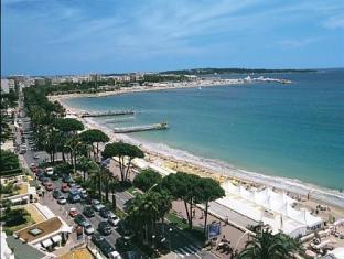 View - Pierre & Vacances Cannes Villa Francia