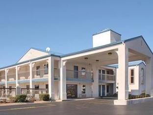 Days Inn and Suites Pine Bluff