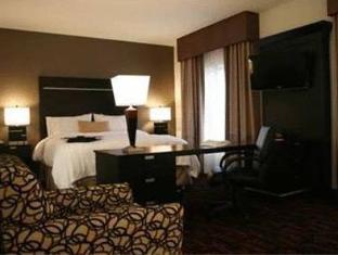 Hampton Inn & Suites Tulsa South
