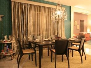 Amisha Vacation Home Kuala Lumpur - 3 Bedroom - Dining Area