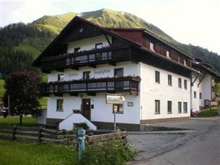 Austria-Gastehaus Zugspitzblick
