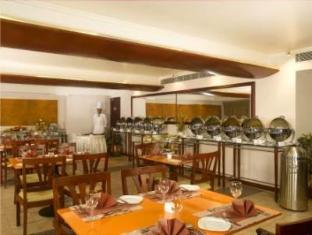 Classic Avenue Hotel Trivandrum / Thiruvananthapuram - Option’s Restaurant - Buffet