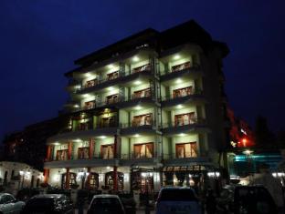 Albania-Dinasty Hotel