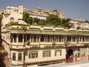 Hotel Raj Palace Udaipur 拉吉宫乌代布尔酒店
