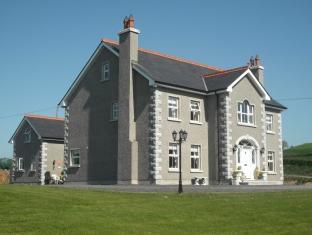 Ireland-Killyliss Country House