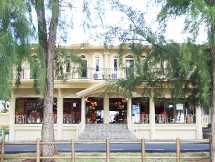 Mauritius-White Shell Lounge & Restaurant