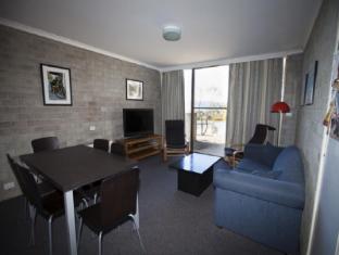 Tanderra 4 Private Holiday Apartment