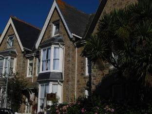 United Kingdom-Duporth Guest House