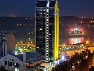 Ukraine-Victoria Hotel Center