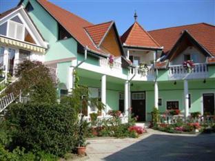 Hungary-Kati Haus Apartment
