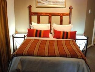South Africa-Tranquil House Bed & Breakfast