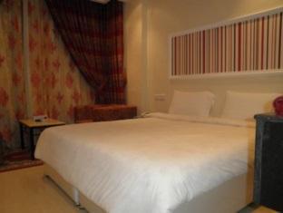 Marina Royal Hotel Suite