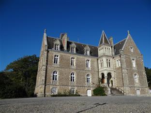 France-Chateau du Deffay Bed and Breakfast