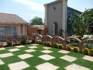 South Africa-Homestay Travel Guesthouse CC