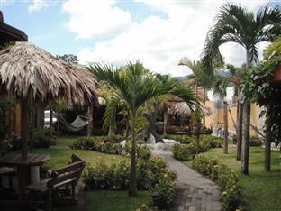 Costa Rica-Arenal Hostel Resort