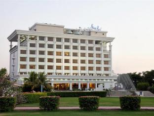 Foto Sun N Sand Hotel, Shirdi, India