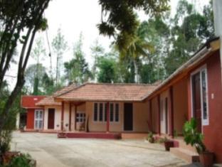 Laurent & Benon Cottages and Chalet - Coorg 