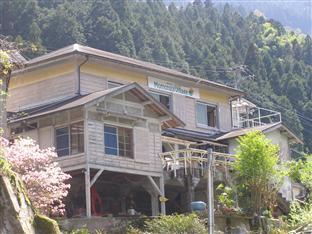 Guest House Momonga Village 