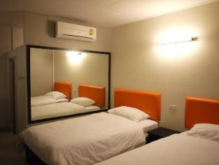Natpob Sleep Station Motel