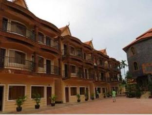 Khmer Camelot Resort