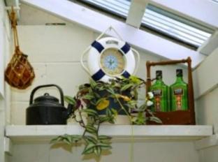 Denby Crest Holiday House