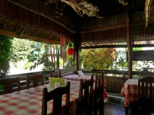 Ayette's Bamboo House Restaurant and Cottages