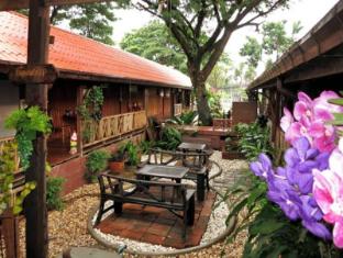 Pak Lopburi Resort and Spa 