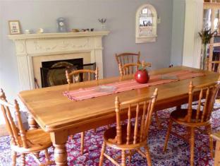 Apple Garth Bed and Breakfast and Self-catering Studios