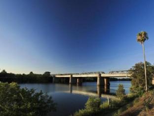 Nepean River Holiday Village