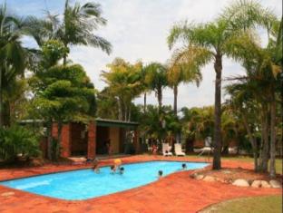 Yamba Waters Holiday Park Villa