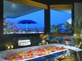 Bintan Lagoon Resort Bintan Island (Indonesia) - Floral Suite - bathroom