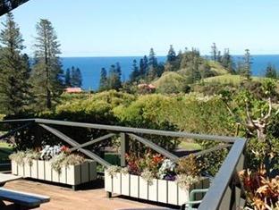 Norfolk Island-Cascade Garden Apartments