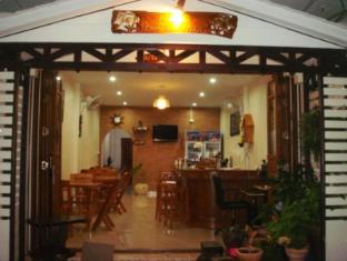 anzac wooden guesthouse & cafe