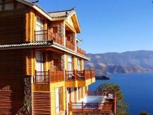 Silver Lake Island Hotel At Lugu Lake
