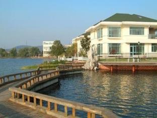 Nanjing East Lake Laguna Island Spa Club