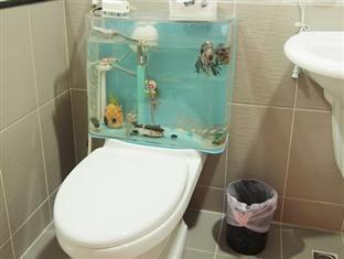 Taitung Toilet Fish Homestay B & B