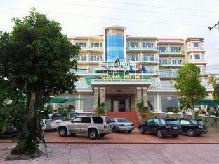 Ozona Hotel