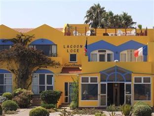 Lagoon Loge Guesthouse