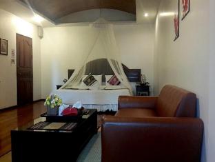 nawaporn place guesthouse phuket town